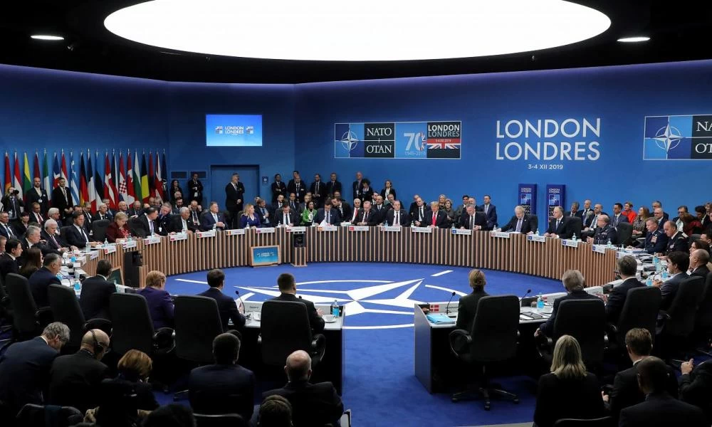 Ο ΓΓ του ΝΑΤΟ προσπαθεί να συμβιβάσει ΗΠΑ-Τουρκία